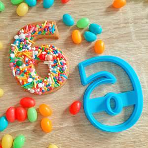 Number Cookie Cutters Fondant Stamps: Number 6 (and 9) Cookie Cutter