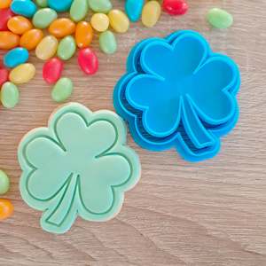 Garden Cutters Stamps: Shamrock Cookie Cutter & Fondant Stamp