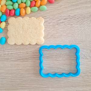 Basic Shapes Cookie Cutters: Scalloped Rectangle Cookie & Fondant Cutter