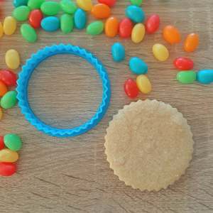 Basic Shapes Cookie Cutters: 70mm Zigzag Circle Cookie & Fondant Cutter