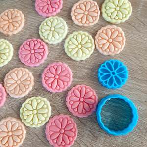 Mothers Day: Mini Flower Fondant Cutter & Stamp