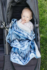 Therm Preorders: 2024 THERM All-Weather Hooded Blanket - Stone Tie Dye