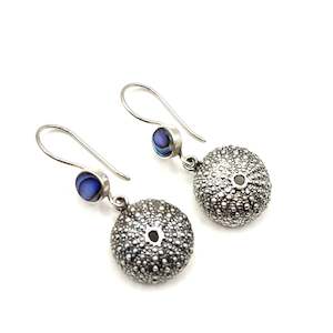 Marielle Estelle: Kina Paua Earrings