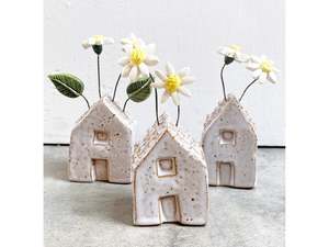 Daisy House