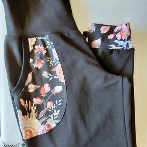 Womans Ready To Post Clothes: RTS Sz 14 ** Woman's Joggers Black With Floral Pockets!