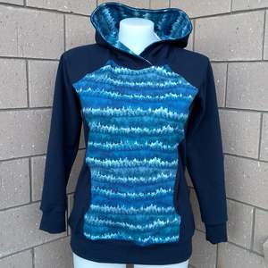 Womans Ready To Post Clothes: RTS Womans Hoodie Navy Forest Size 14