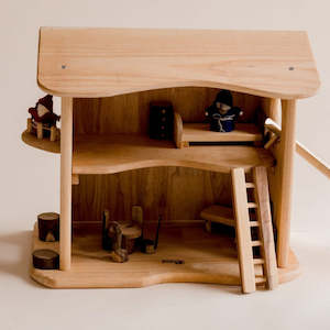 Q Toys: Wooden Two Story Cottage House