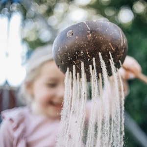 Q Toys: Coconut Sand Scoop