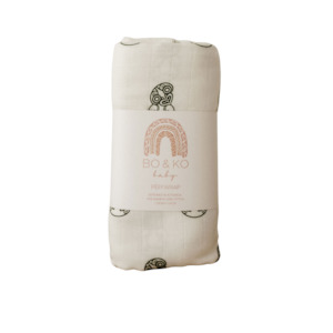 Te Reo Maori: Tiki Pēpi Wrap | Green