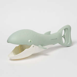 Gift Toddler: Sunnylife Sand Claws Whale Green