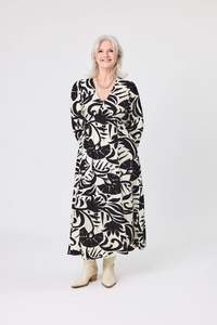Lemon Tree: Lemon Tree Sabrina Dress Black Print