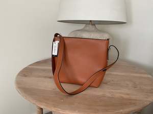 Sale: La Source
