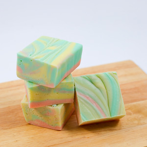 Fudge: Granny Annies Bubblegum Fudge