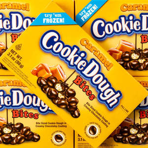 Winter Treats: Caramel Cookie Dough Bites Theatre Box