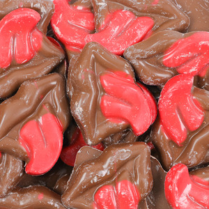 Weddings Anniversaries: Choc Strawberry Lips