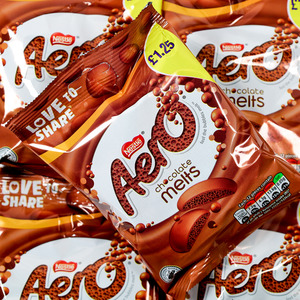Chocolate: Aero Melts Milk Chocolate Pouch 80g
