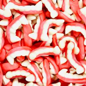 Gummies And Jellies: Dracula's Teeth