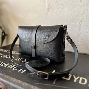The Blake Range: Blake Crossbody Bag | Large