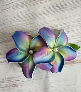 Seis And Flower Hair Clips: PLUMERIA HAIRCLIP