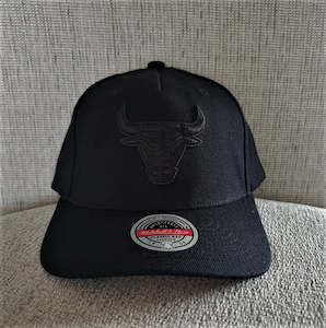 Hats Caps: MITCHELL & NESS BULLS SNAPBACK - BLACK/BLACK