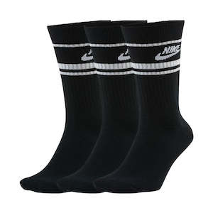 Socks: NIKE SPORTSWEAR EVERYDAY ESSENTIAL CREW 3 PACK SOCKS