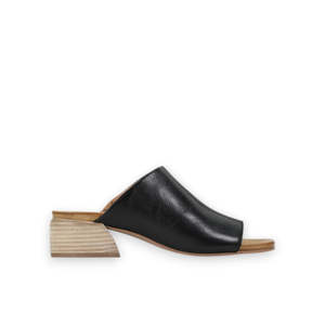 Womens Casual: EOS SALMA - BLACK