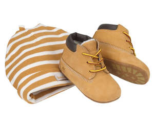 Baby Infants: TIMBERLAND INFANT CRIB BOOTIES WITH HAT SET - WHEAT NUBUCK