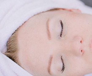Products: Eye Brow Tinting