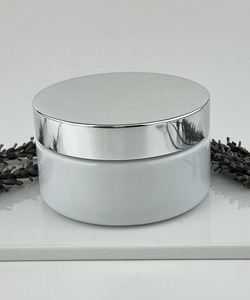 PET White Boston Round Jar 100ml- Unfitted or with a Shiny Silver Lid - 26% OFF &hellip;