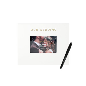 New In Gift: Wedding Signature Frame