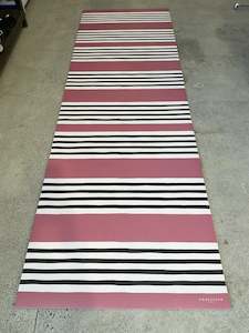 Indoor/outdoor French Rug - Runner