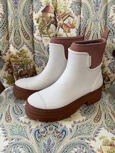 Shoes Preloved: Merry People Boots