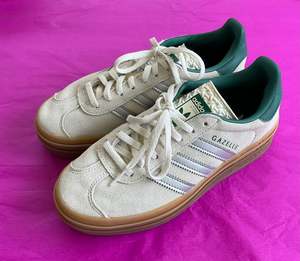Shoes Preloved: Adidas Gazelle