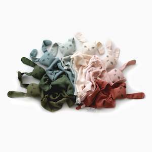 Accessories: Muslin Bunny Comforter Blush