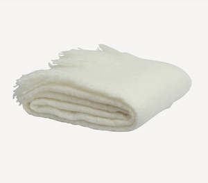 Homewares: Tassel Throw Off White