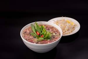 Rice Noodle Soup: NS1 - RARE BEEF NOODLE SOUP
