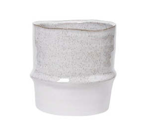 pots: Akiko Planter