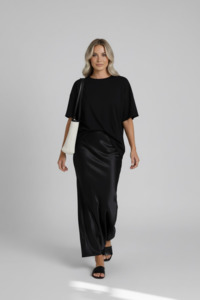 Women S Capsule Basics: Oversized Black Tee