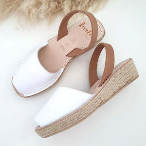 WHITE TAN MINI ESPADRILLE WEDGE