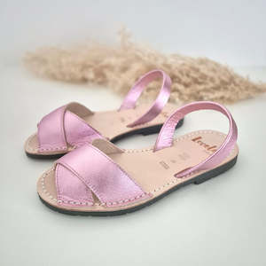 Size 36: PEEP TOE CROSSOVER IN METALLIC PINK