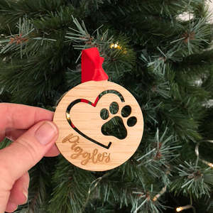 Christmas 2022: Heart Paw Personalised Pet Decoration