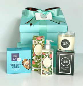 Products: Just Because - Women's Gift Hamper Love To Give - Gift Hampers Auckland