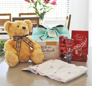 Baby Girl & Mum - Gift Hamper Love to Give gift hampers Auckland