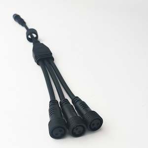 Accessories: 3 Way Splitter | String Lights | Black