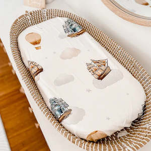 Sheets: Dreamers Bassinet Sheet / Change Mat Cover