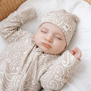 Bows: The Wolf Beanie - Olive