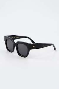 Eyewear: ISLE OF EDEN | Rae Sunglasses | Black