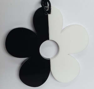 Gift: Black and White Retro Large Daisy Circle Necklace - TWO BLONDE BOBS