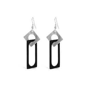 Fabuleux Vous: Carre Hook Earrings - FABULEUX VOUS