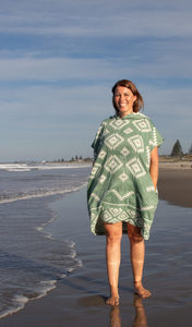 Adult Hooded Poncho Green